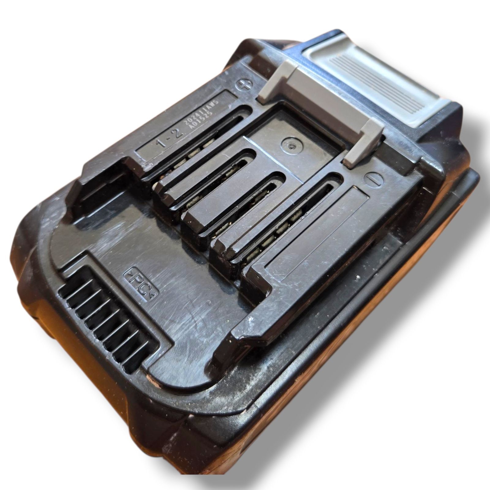 管理番号2902 マキタ リチウムイオンバッテリBL4040 36V 40Vmax 4.0Ah A-69939