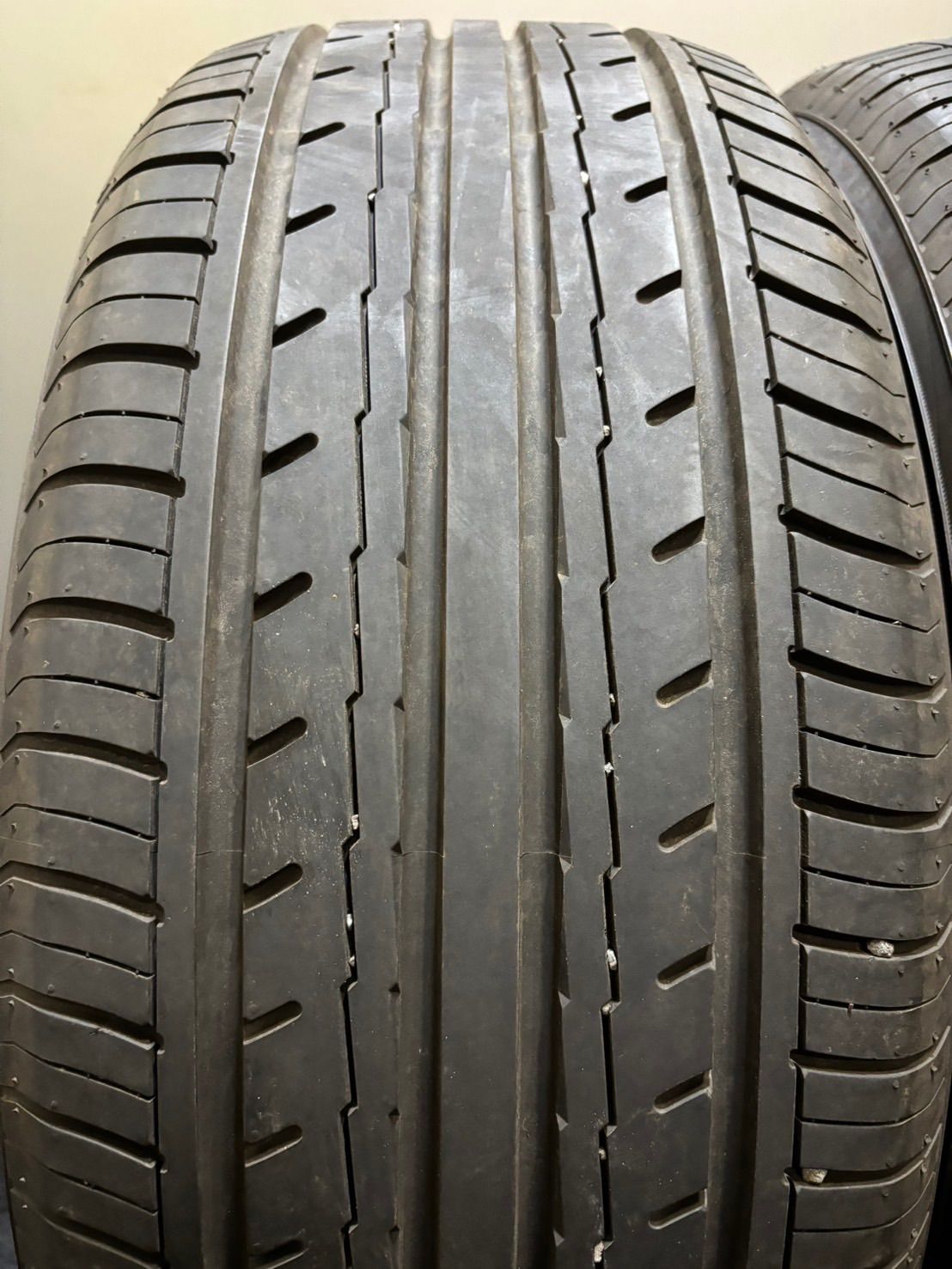 送料無料◆235/50R18/夏2本/残溝約5㎜/YOKOHAMA YOKOHAMA 235/50R18 24年製 夏タイヤ