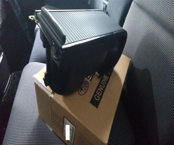 Tappetino Originale Subaru Per Portabicchieri Console Centrale - Modello 2008-2016 WRX STI - Nuovo OEM Ricambio 92177AG190 - Inserti In Gomma