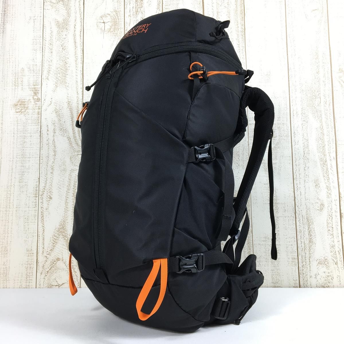 S/M ミステリーランチ クーリー 20 Coulee 20L バックパック デイパック MYSTERY RANCH 112813 001 Black  ブラック系 - メルカリ