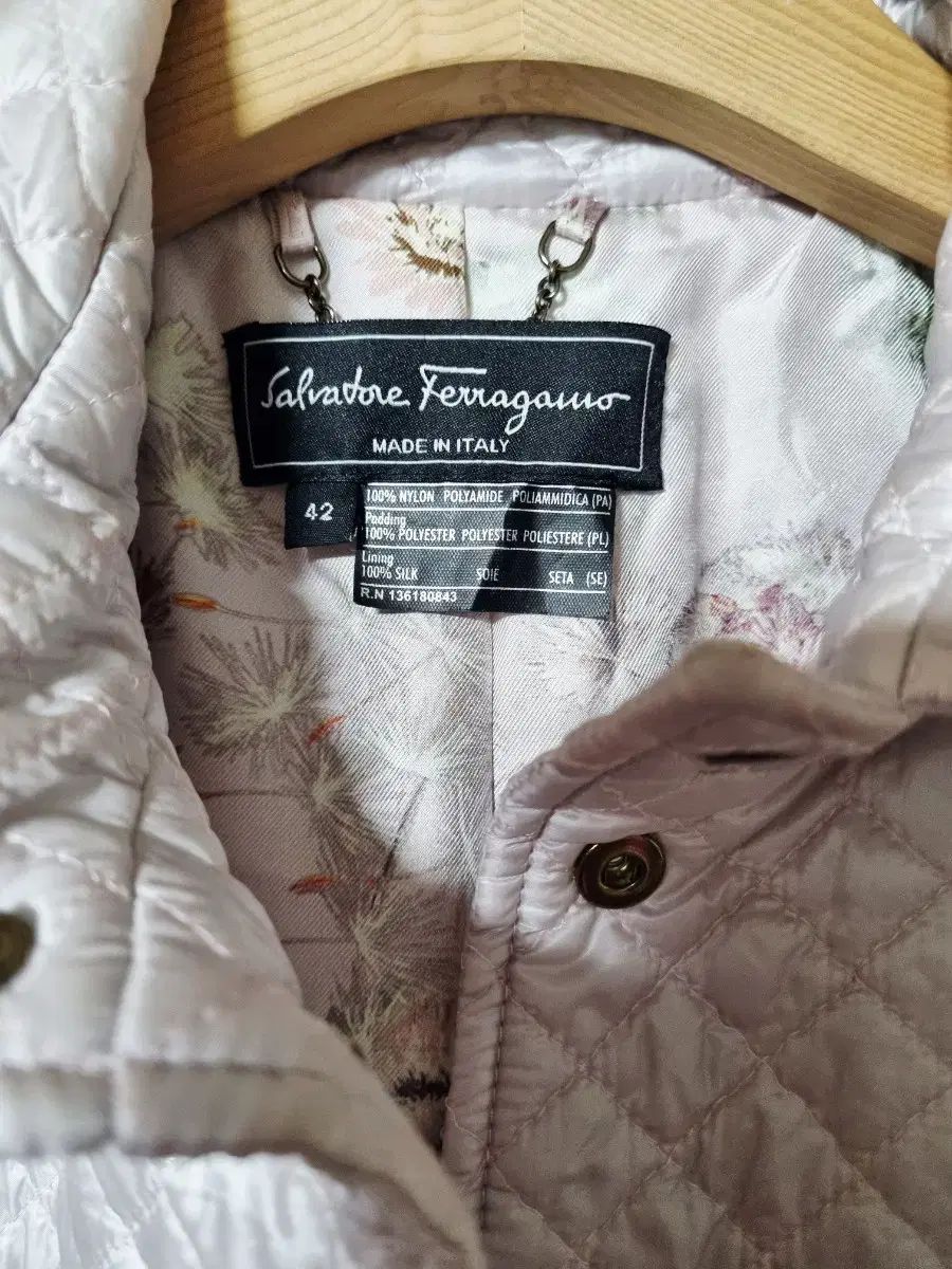 フェラガモ レディース