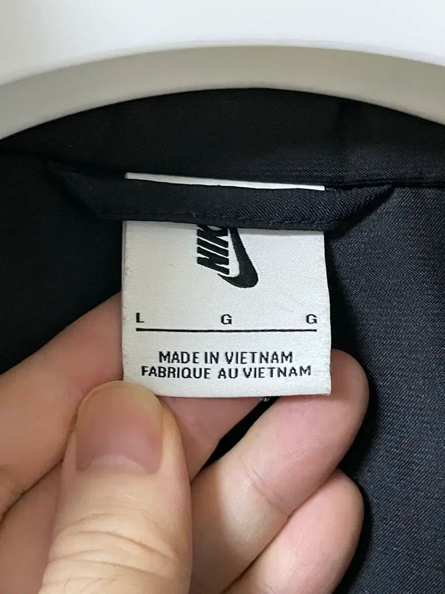 [本能寺が変]NIKE ボンバージャケット ソロスウィッシュ　サテン L 本能寺が変様専用]NIKE ボンバージャケット ソロスウィッシュ