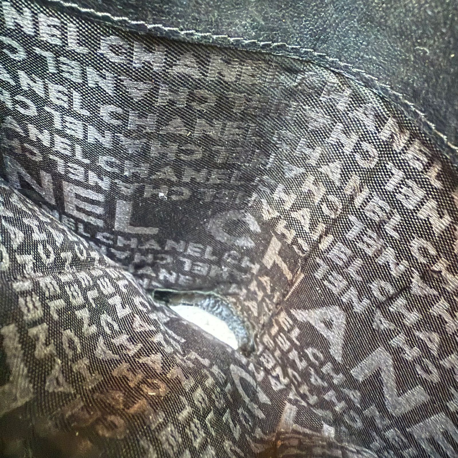 シャネル カンボンライン 長財布 二つ折り財布 ココマーク シャネル CHANEL二つ折り 長財布 カンボンライン ココマーク 白