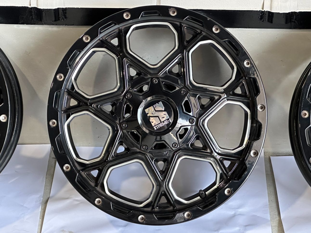 XTREM-Jホイールスタッドレスタイヤ4本セット ジープレネゲード 楽天市場】レネゲード スタッドレスタイヤ ホイール