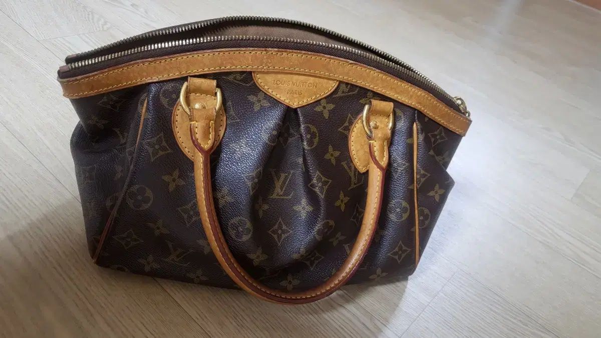 モノグラム ティボリ