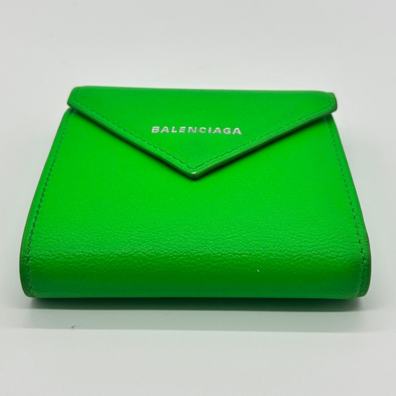 【美品！希少！】BALENCIAGA コンパクト ウォレット リリーズ グリーン BALENCIAGA バレンシアガ 二つ折り財布 コンパクト財布 レザー