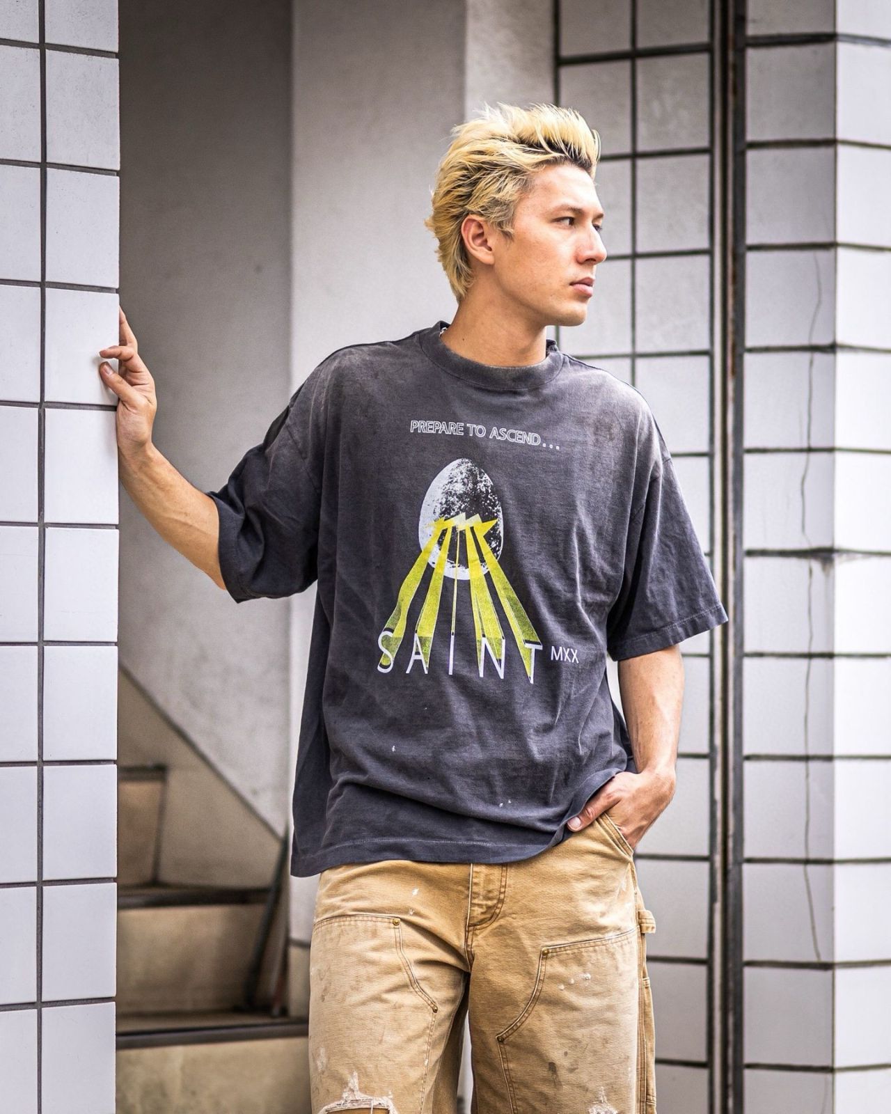 SAINT Mxxxxxx EGG SS TEE/BLK - メルカリ