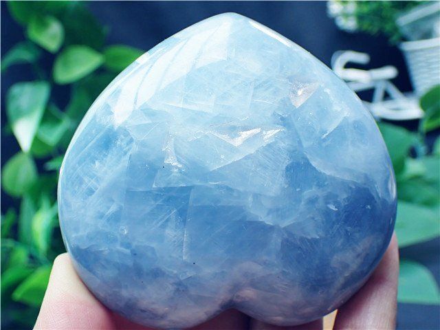 セレスタイト　ハート型 ハート型 天使の石 セレスタイト 原石 最大幅82mm 重さ554g 清浄、博愛