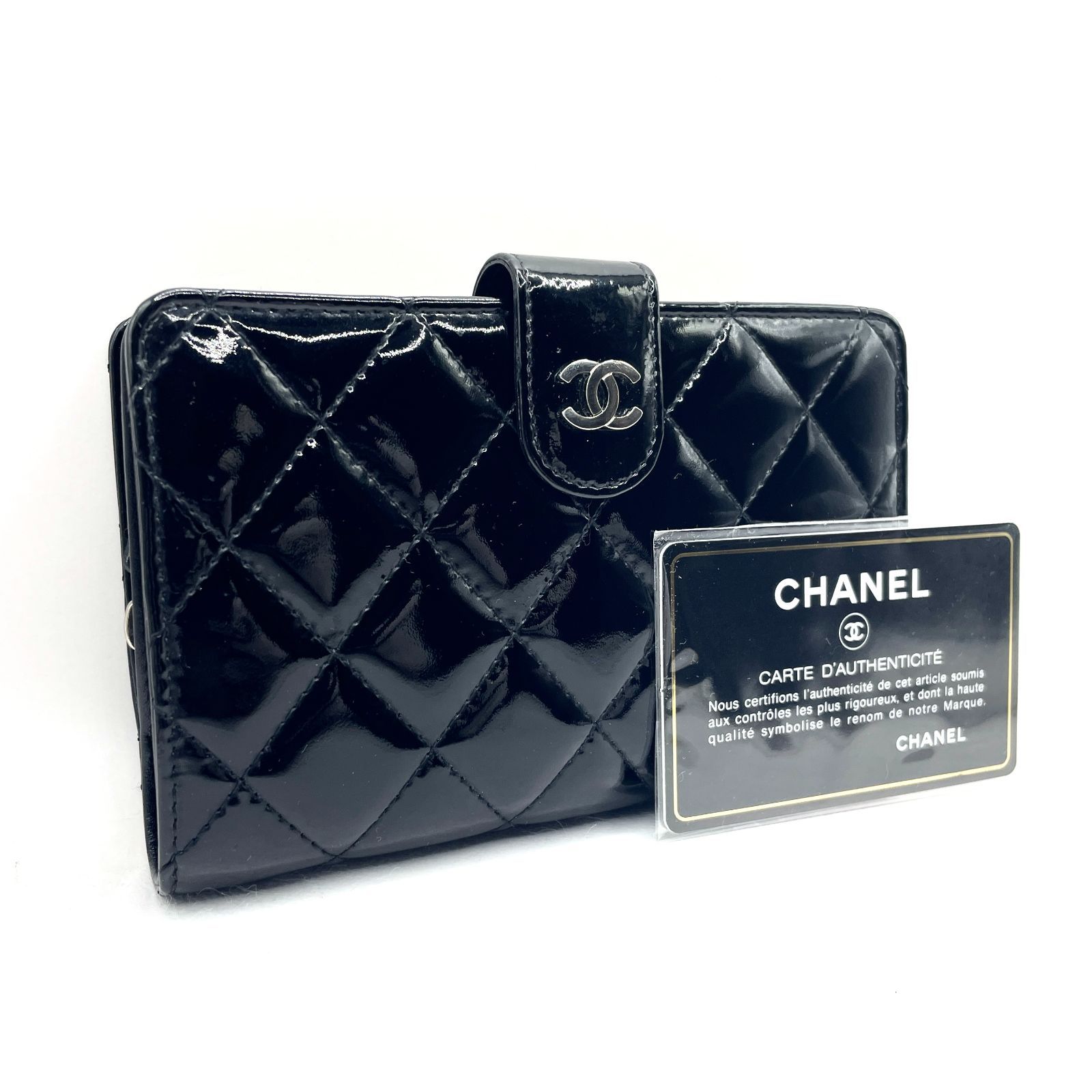 CHANEL シャネル マトラッセ パテント 二つ折りコンパクト財布