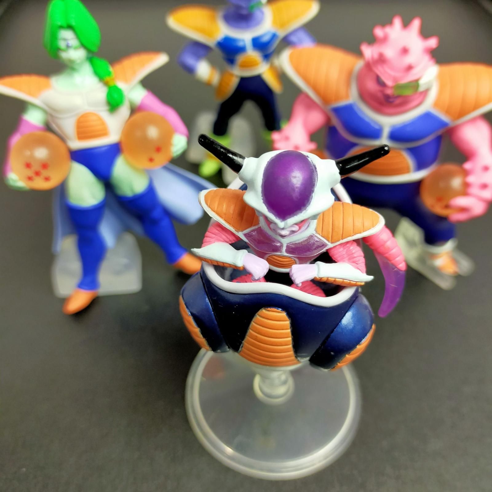 ンボールカードダス スペシャルカード フリーザ一味 ドラゴンボールz カードダス 第4弾 no.148 フリーザとその一味