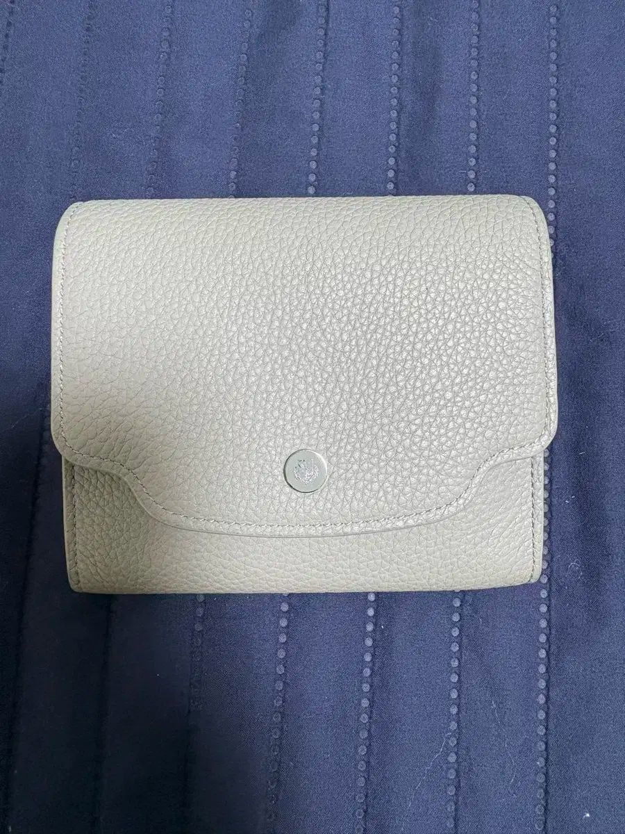 ロロ ピアーナ コンパクト セシア 財布