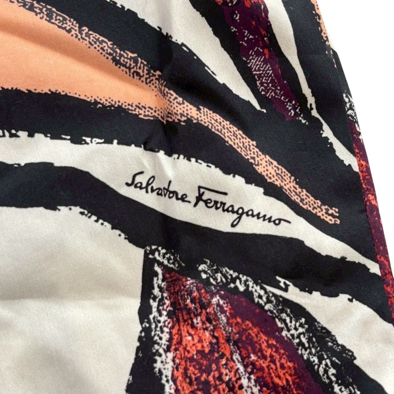 SALVATORE FERRAGAMO フェラガモ アパレル パンツ ボトムス ホワイト
