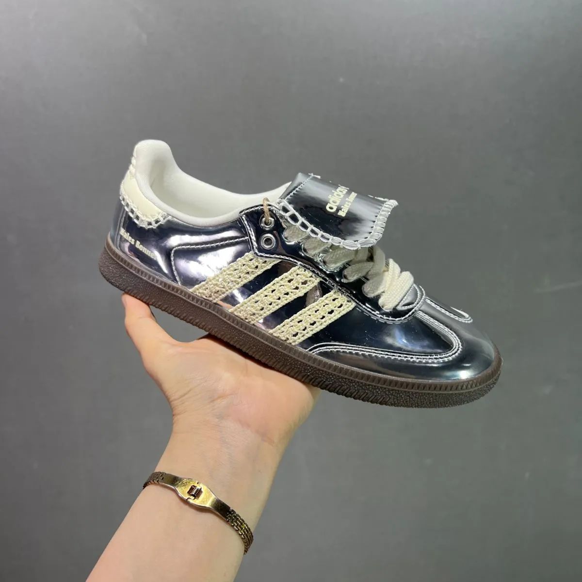 Wales bonner × adidas samba silver(ウェールズボナー×アディダス サンバ シルバー)