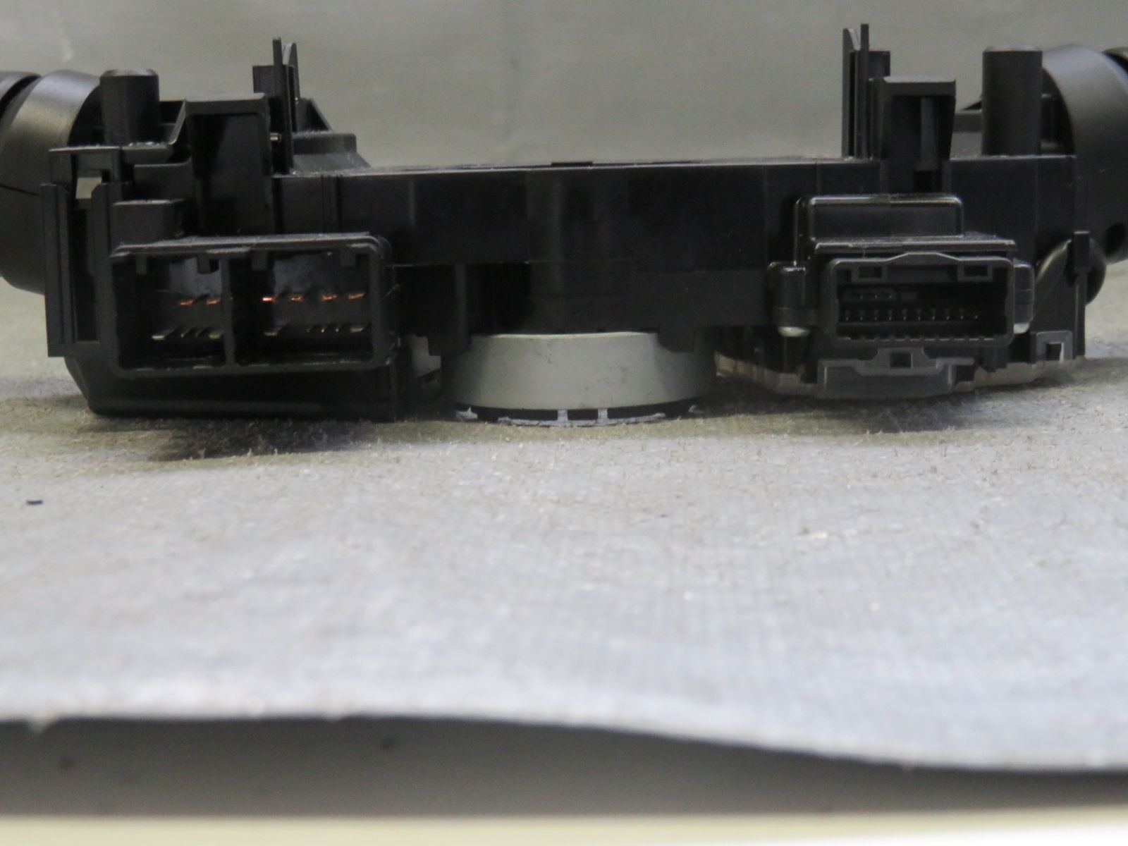 2UPJ-24127886]ヴェルファイア(GGH20W)右フロントニーエアバッグ