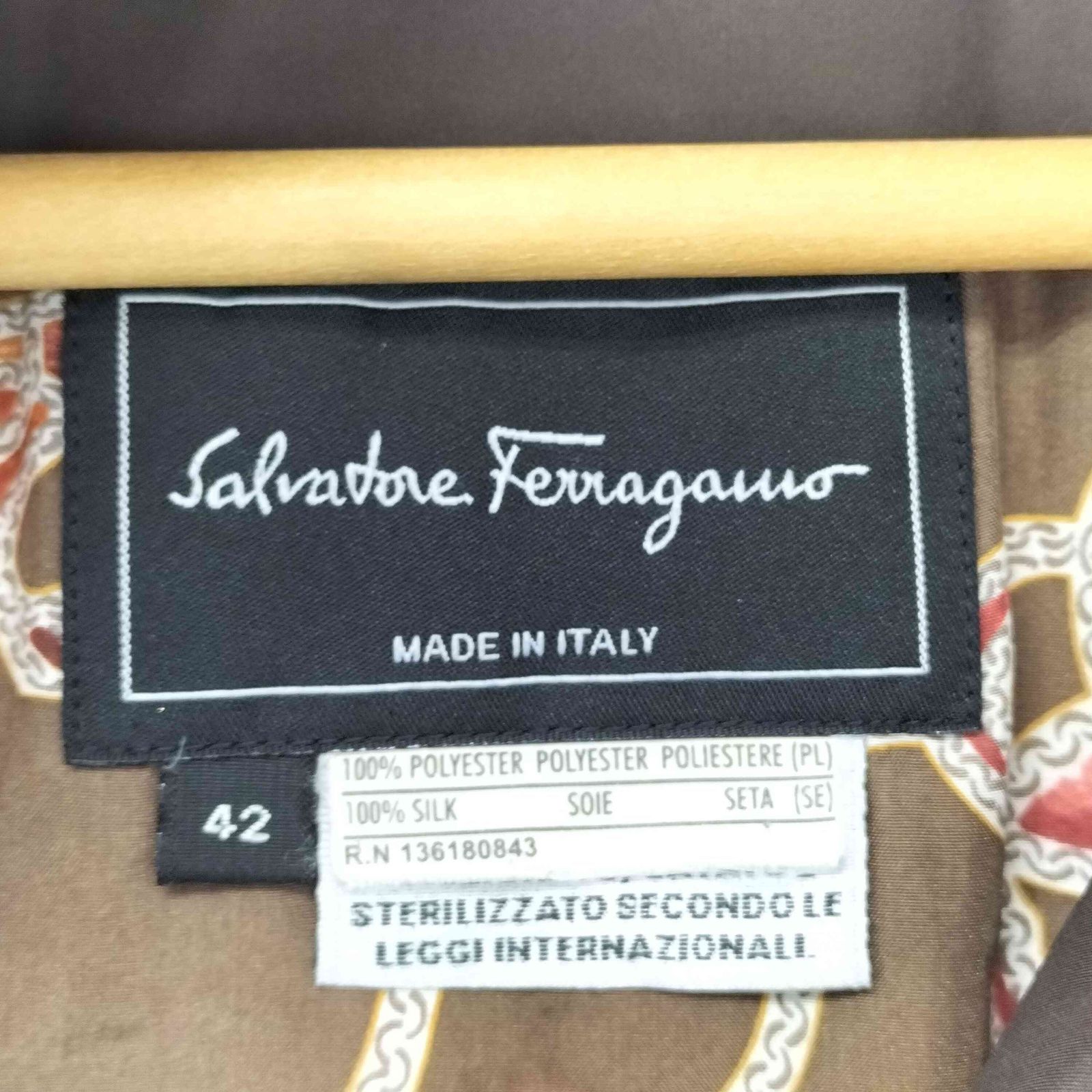 サルヴァトーレフェラガモ Salvatore Ferragamo グースダウン