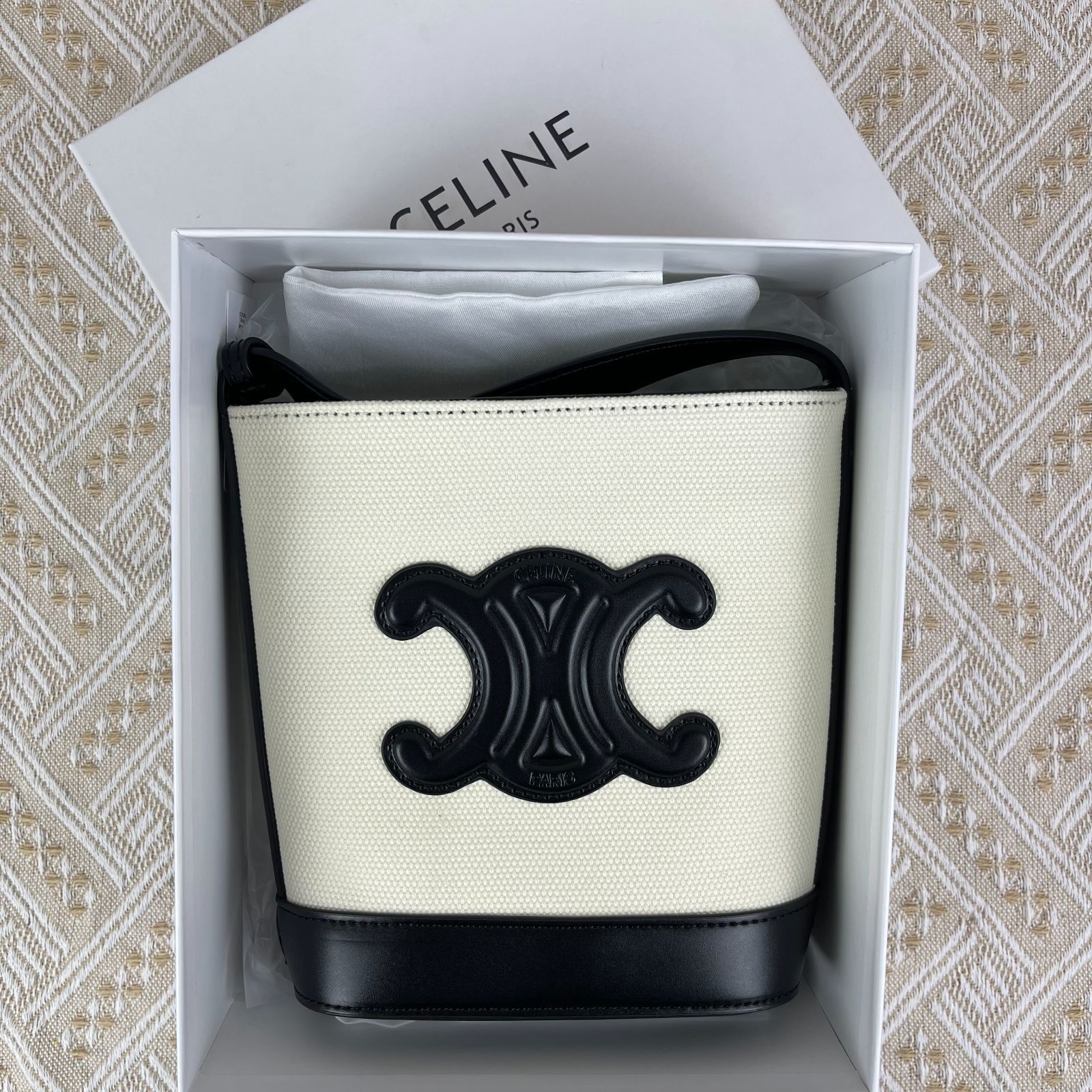 ★CELINE セリーヌ スモールバケット トリオンフ★