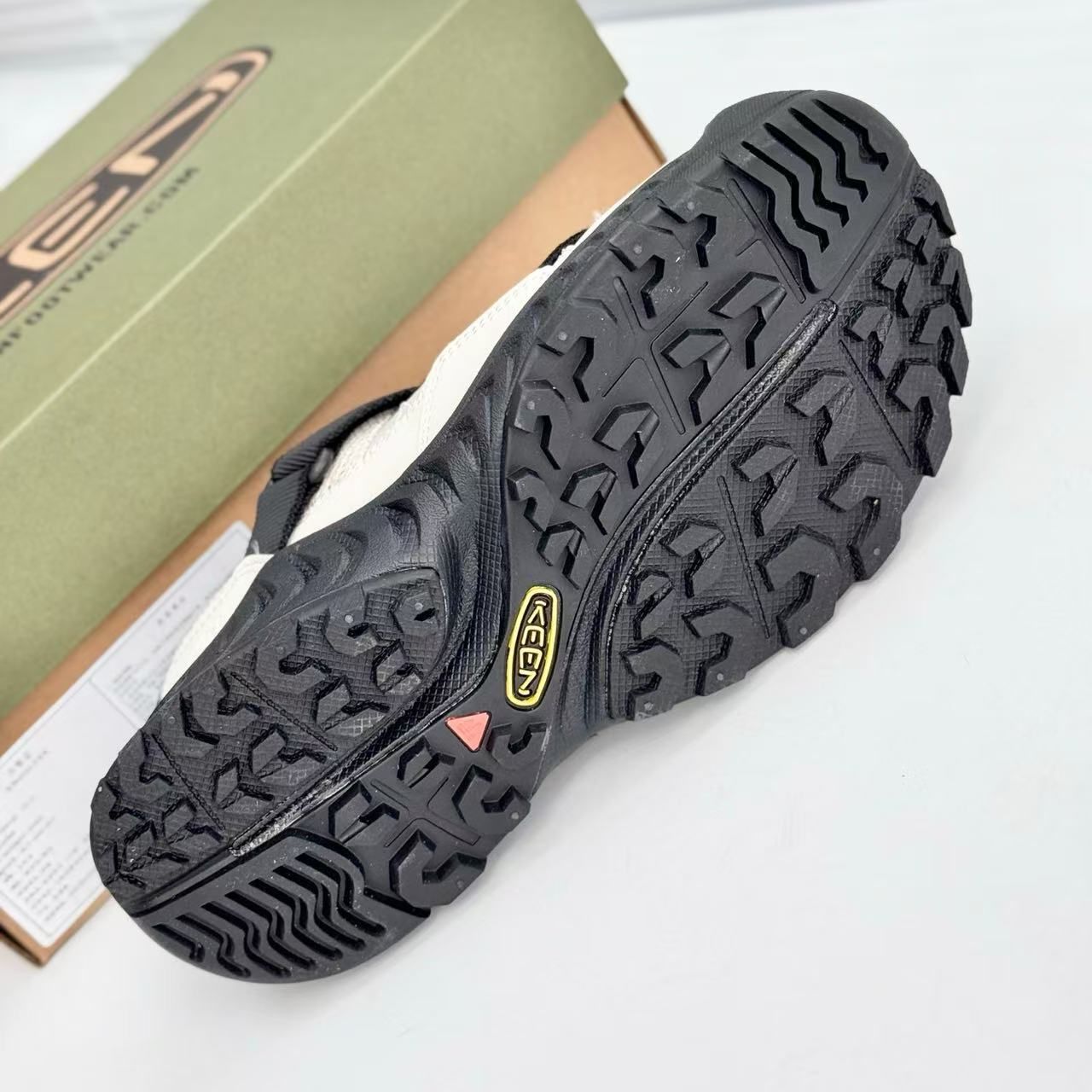 KEEN キーン サンダル スポーツサンダル オールジェンダー