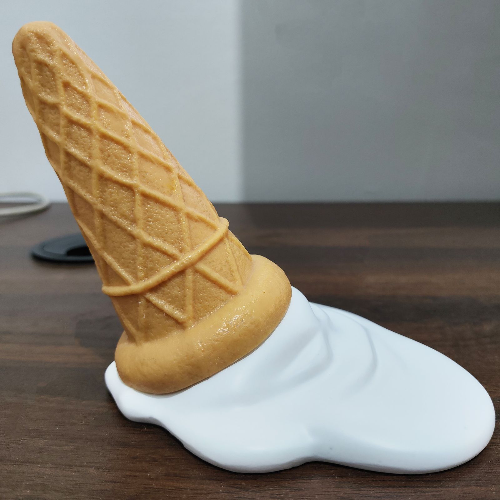 オブジェ 置物 溶けているアイスクリーム ソフトクリーム インテリア