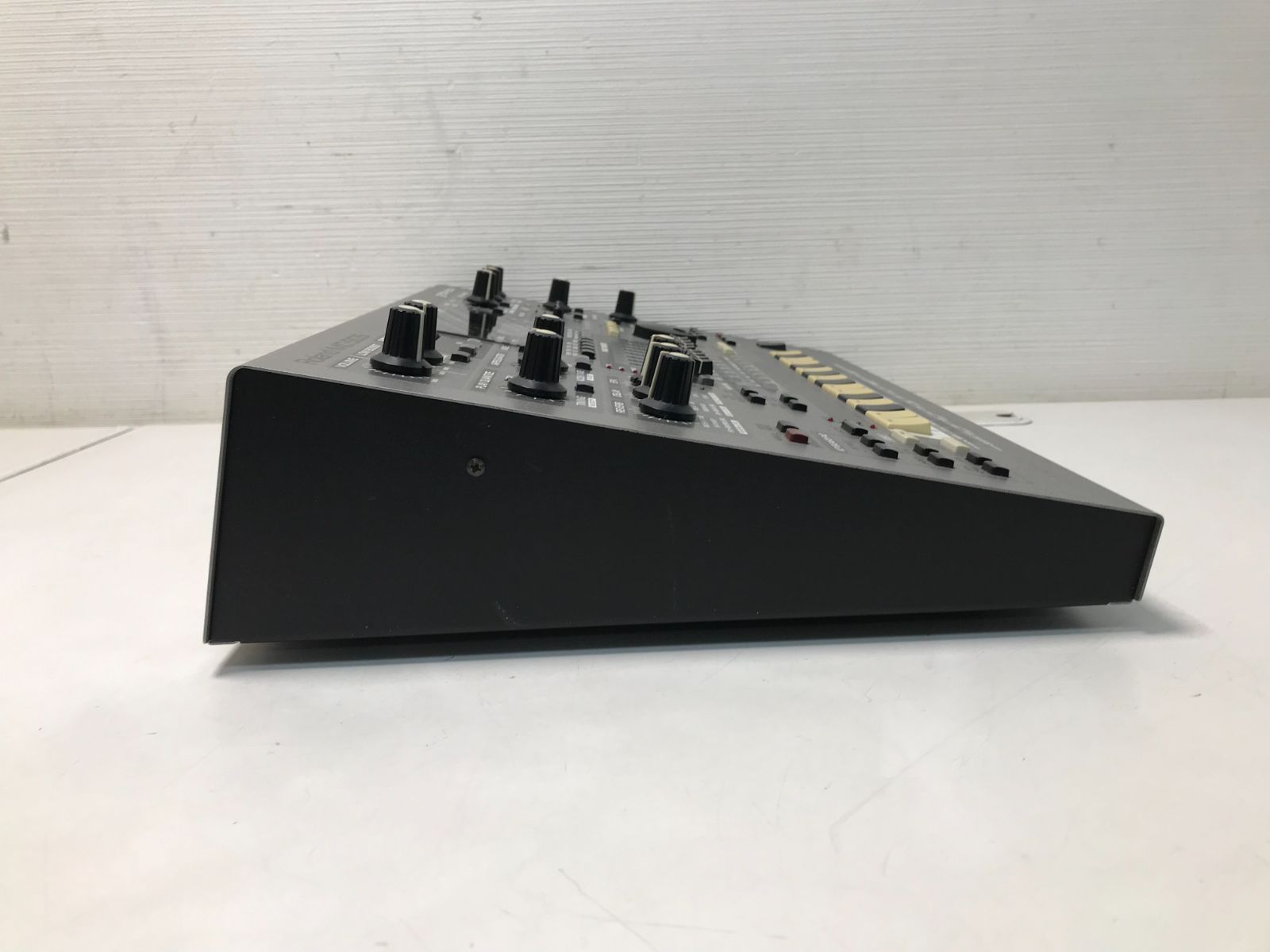 Roland MC-505 シンセサイザー □中古□ROLAND MC-505 groovebox ｼﾝｾｻｲｻﾞｰ（7614）【☆38-487