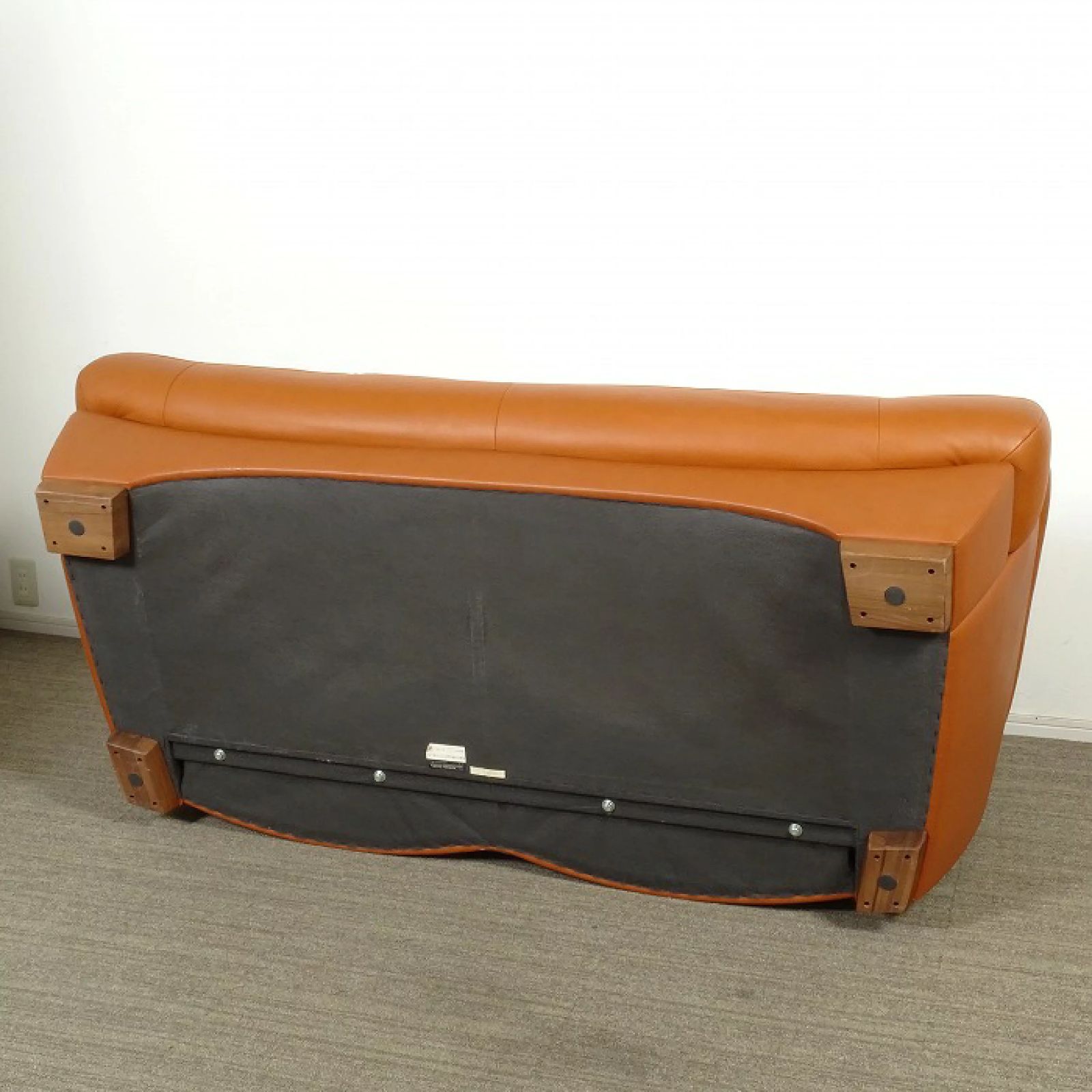 カリモク家具