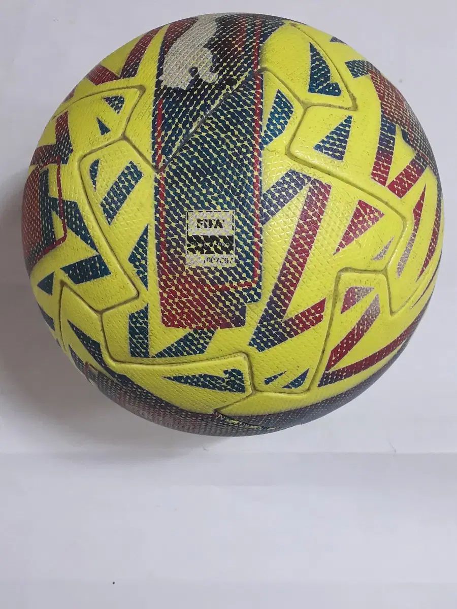 ラ・リーガ21／22シーズン公式試合球「ACCELERATE」