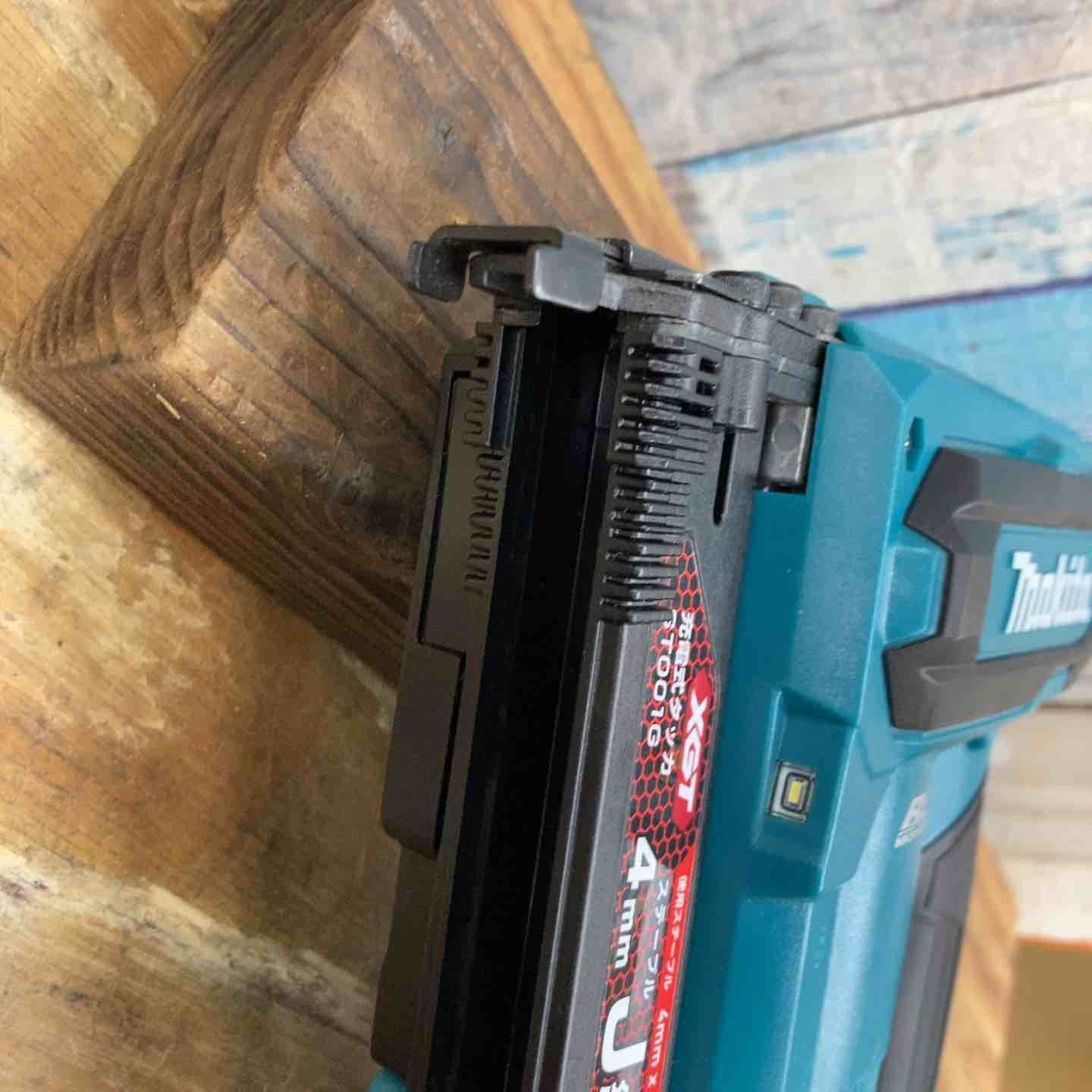 【送料無料 】 マキタ makita コードレスタッカー ST001GZK 柏店