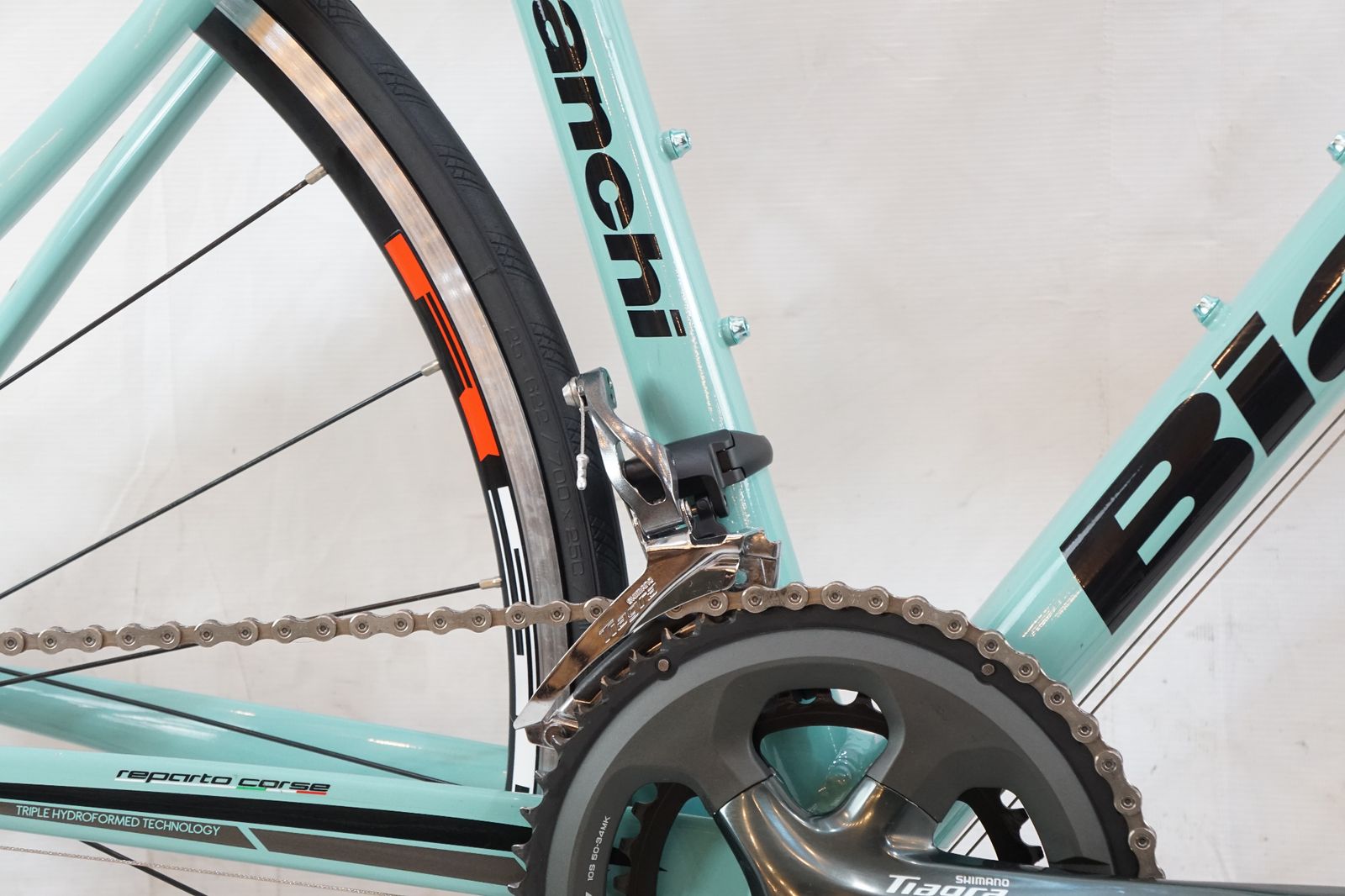 BIANCHI 「ビアンキ」 IMPULSO 2018年モデル ロードバイク