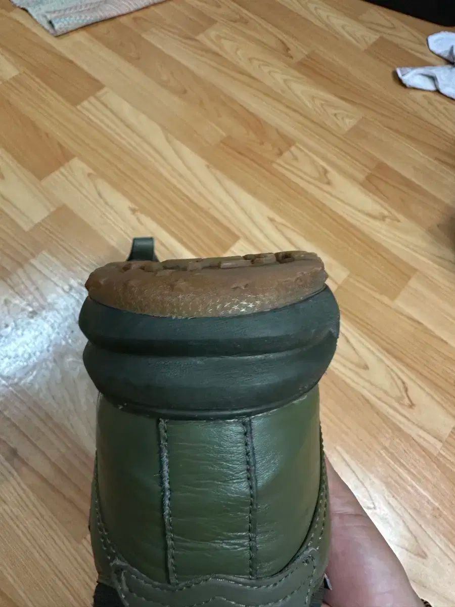 ダックブーツ