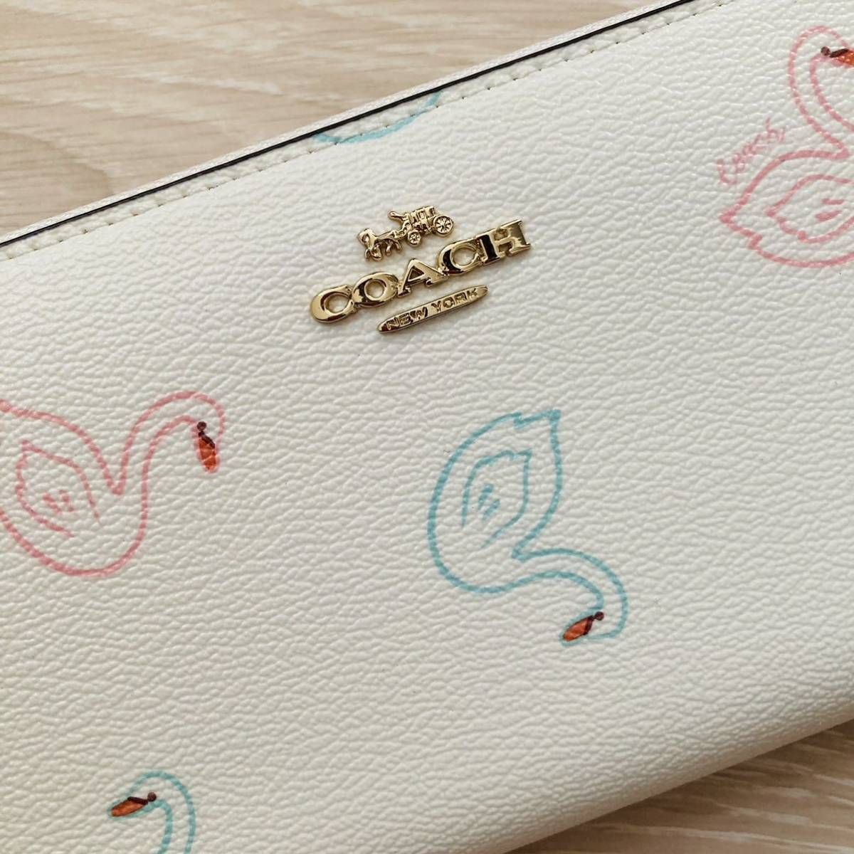 素晴らしい外見 COACH コーチ 長財布 スワン | www.terrazaalmar.com.ar