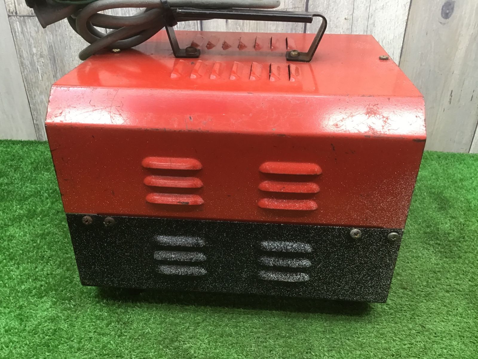 動作品 新ダイワ♪トランス F13♪電圧変換機♪昇圧 降圧♪アクトツール富山店♪窓