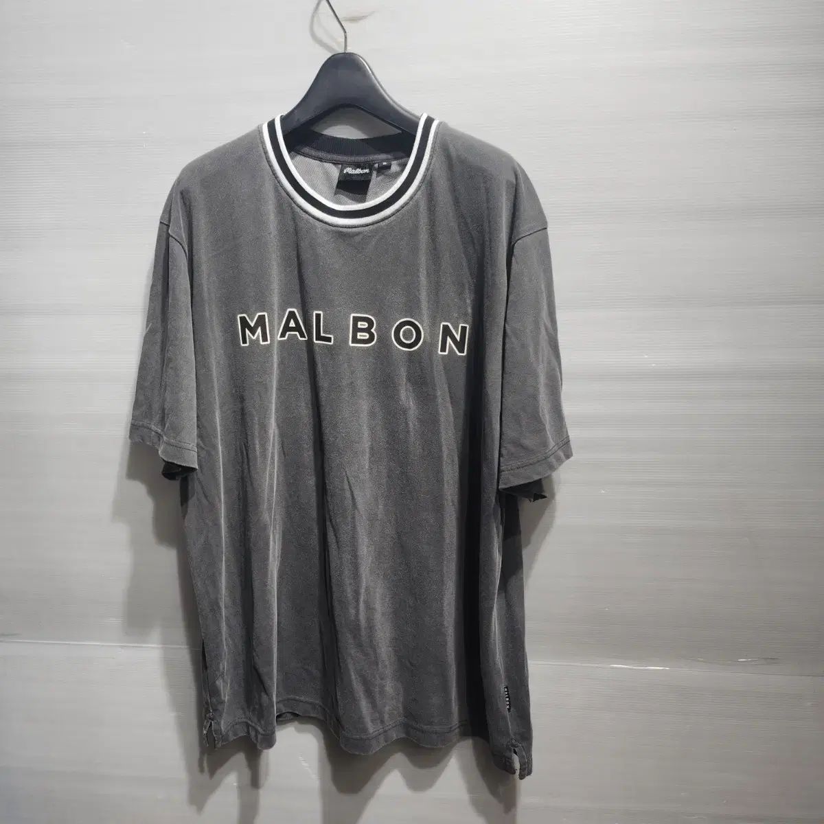 現地購入 MALBON GOLF／マルボン ゴルフ　半袖ポロシャツ　グレー Malbon Golf MALBON GOLF マルボン ゴルフ ロゴ刺繍オープン
