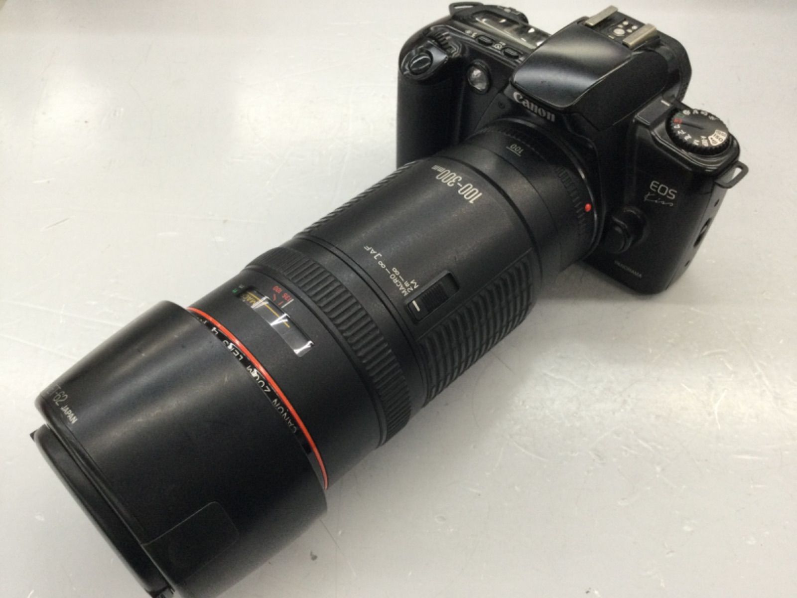 望遠レンズ　デジタル一眼レフカメラ　Canon EF100-300mm Canon EF 100-300㎜ f/5.6 デジタル一眼 望遠 ズームレンズ