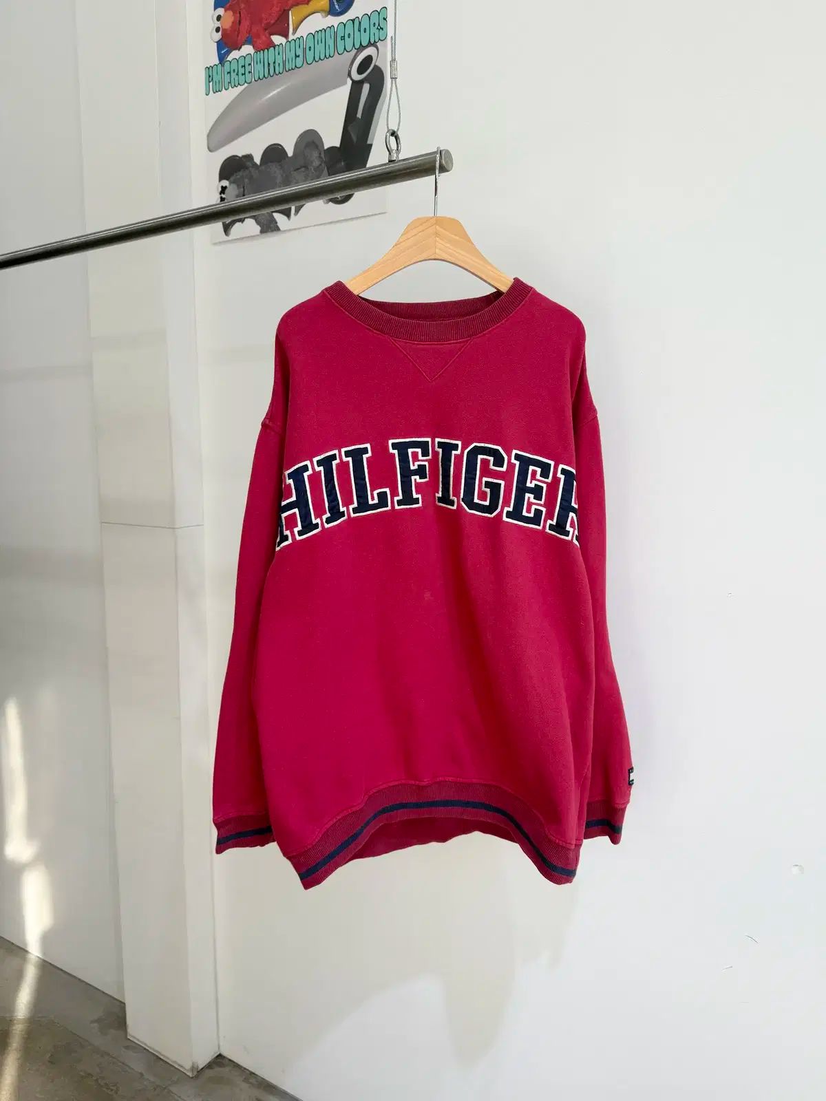 TOMMY HILFIGER レッド パーカー