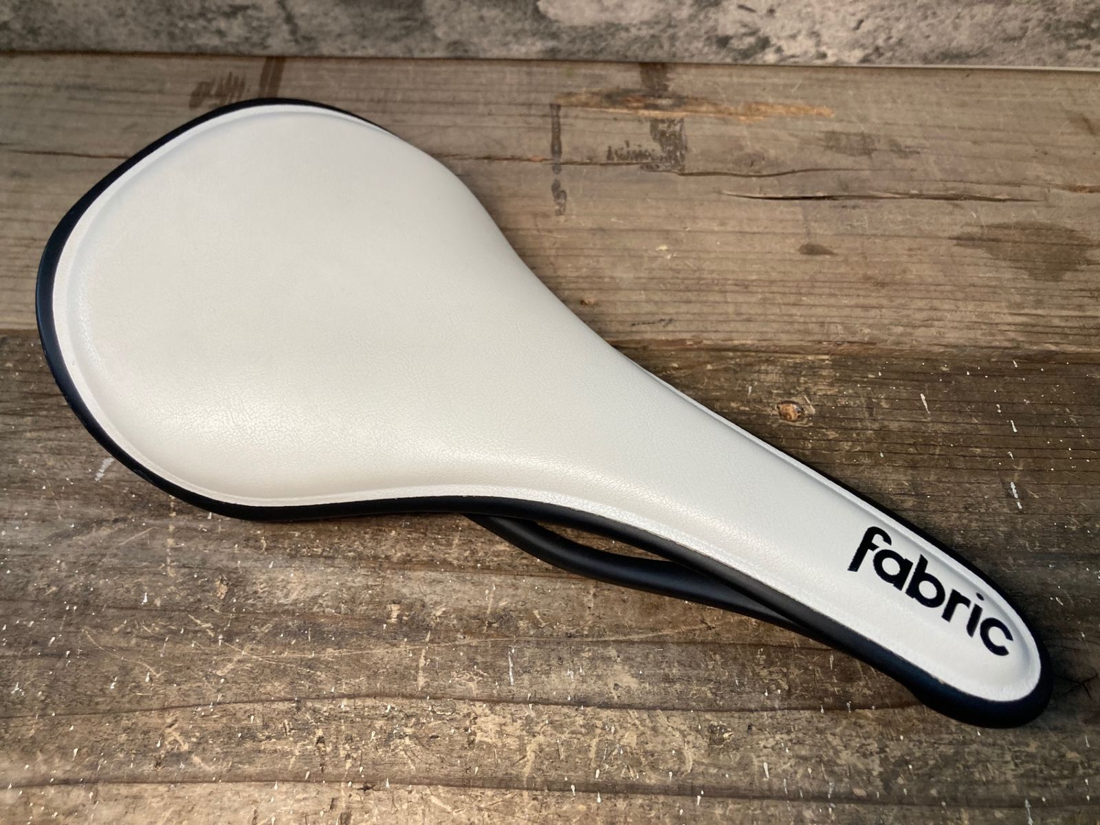 fabric（ファブリック）カーボンサドル Fabric Scoop Ultimate Radius