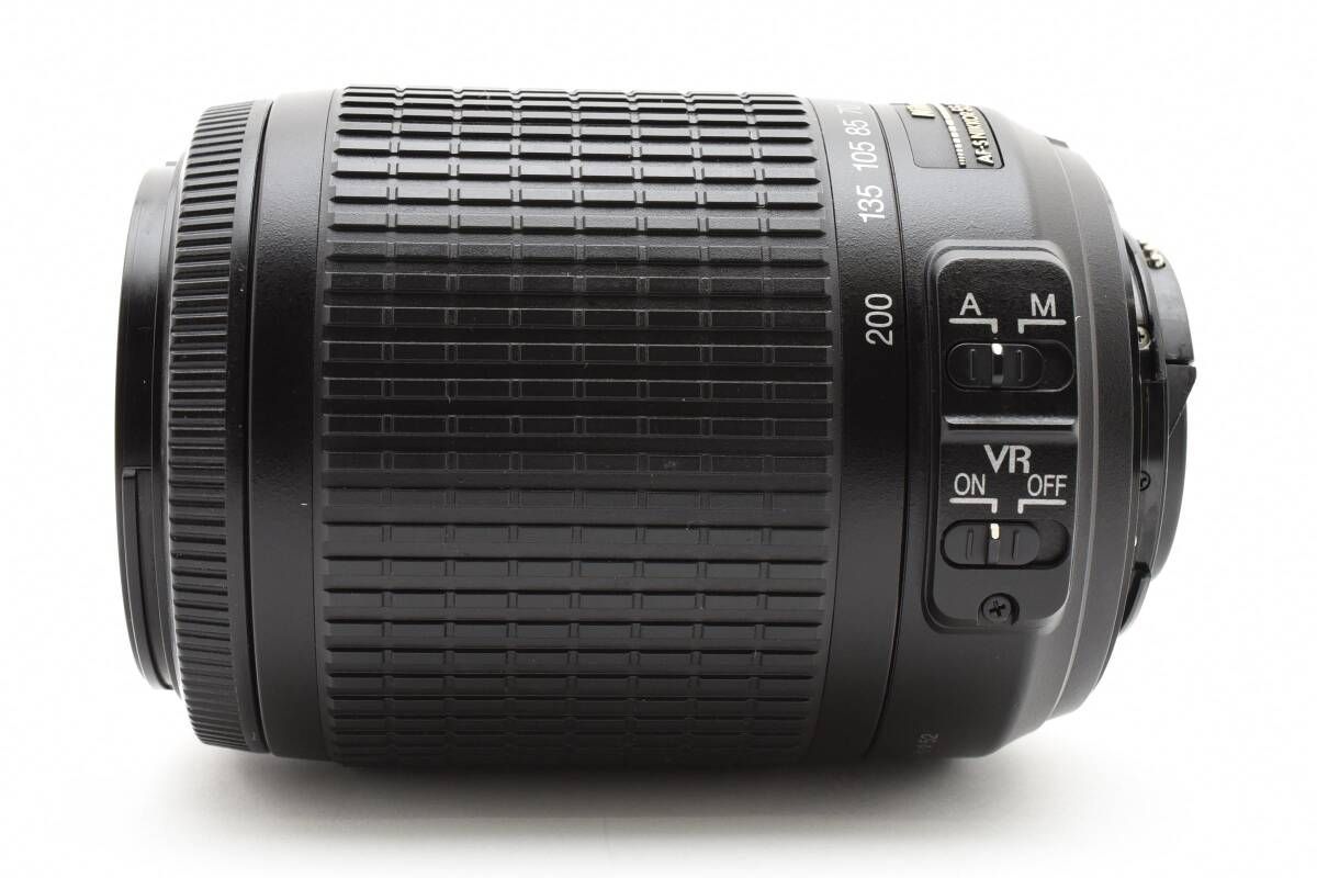 ZOOM-NIKKOR