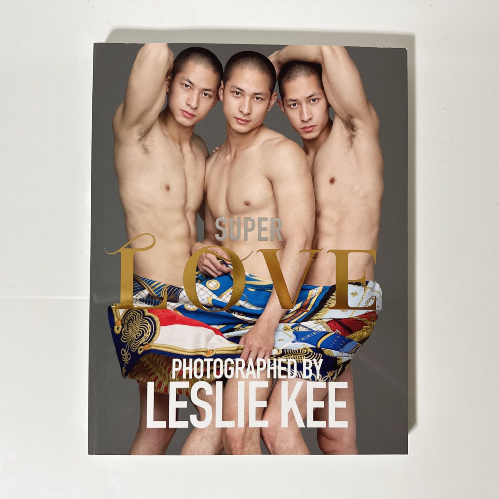 【非売品】 写真集 ファッション アート LESLIE KEE SUPER 写真家「LESLIE KEE（レスリー・キー）」 最新写真集【SUPER LOVE】を