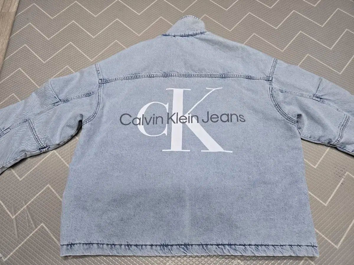 Calvin Klein カルバ ンクライン デニムジャケット