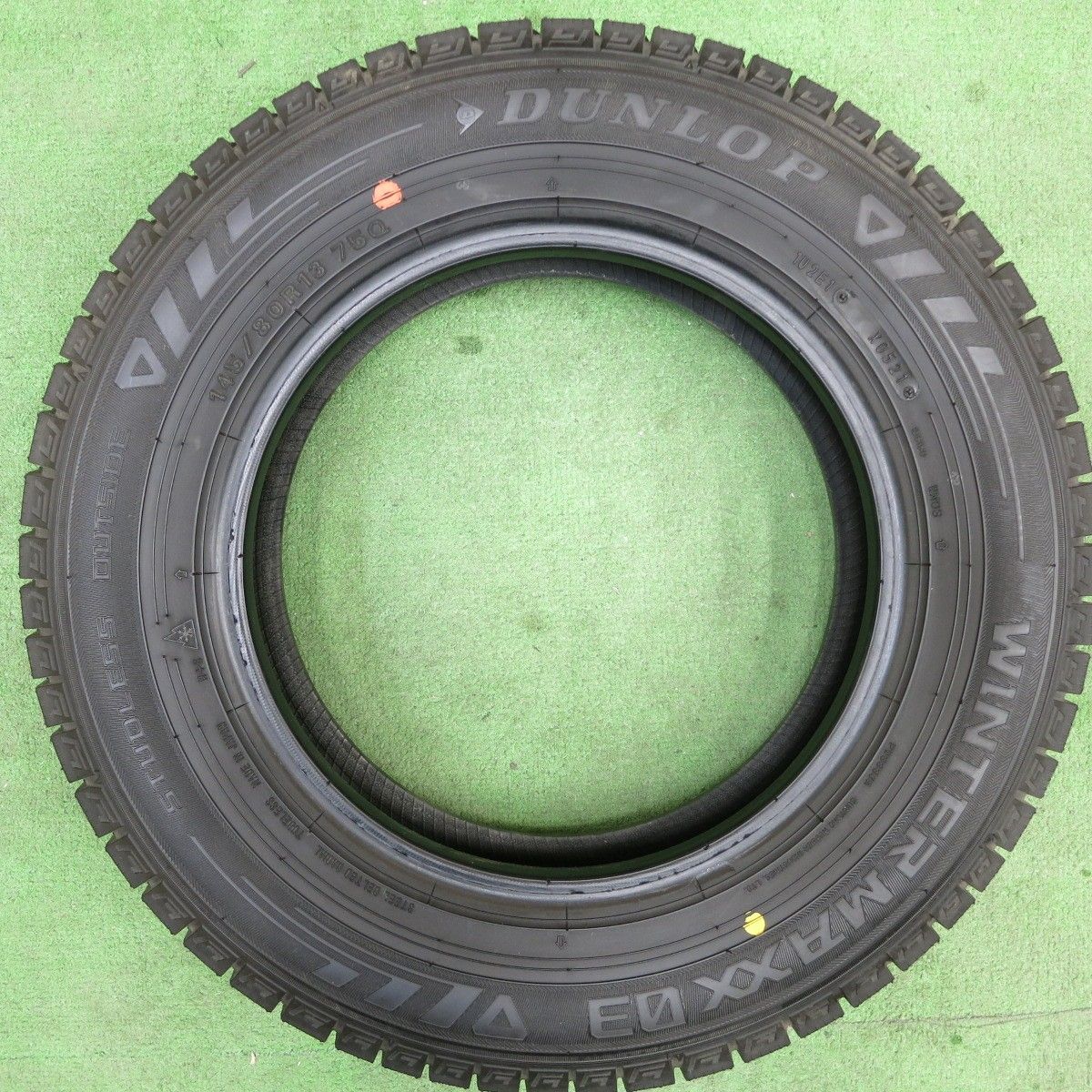 超バリ溝！21年！9.5分以上☆スタッドレス 145/80R13 ダンロップ