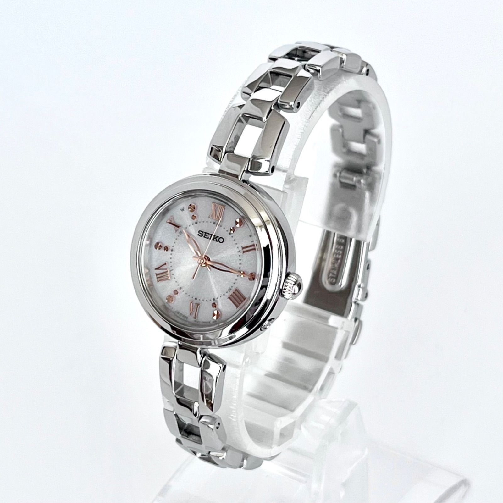 美品 セイコー/SEIKO スワロフスキー　レディース腕時計 シルバー ブラック SEIKO セイコー 腕時計 ソーラー SOLAR 日本製ムーブメント 海外