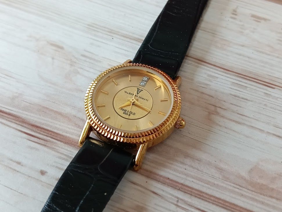 Valentino domani Fine gold 999 ヴァレンチノ 腕時計レディース