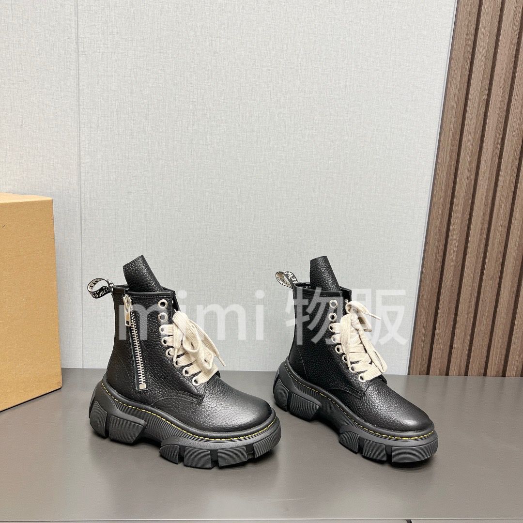 Dr.martens 厚底のマーチンブーツ