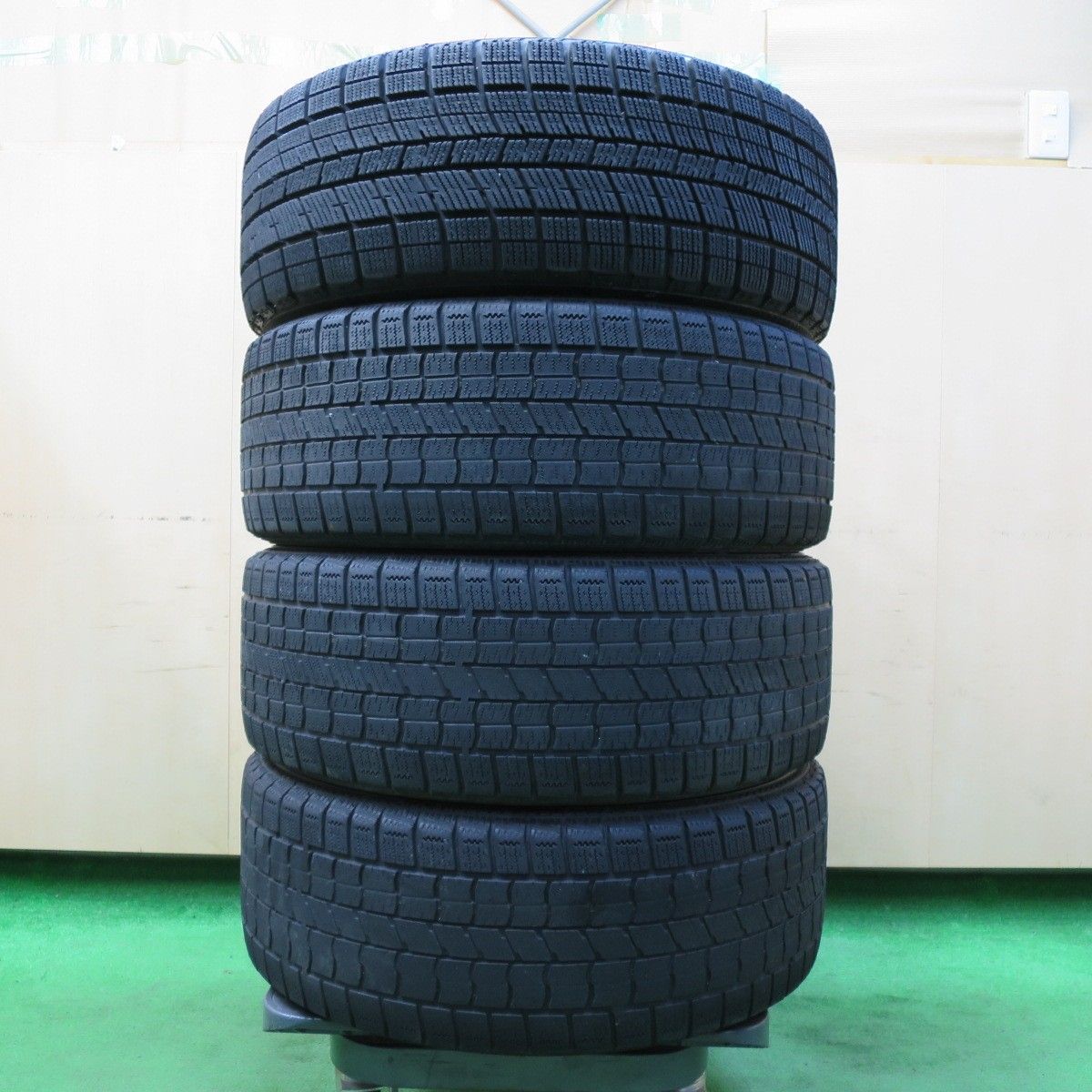 送料無料* バリ溝！20年！9.5分☆スバル BRZ トヨタ 86 純正 215/45R17