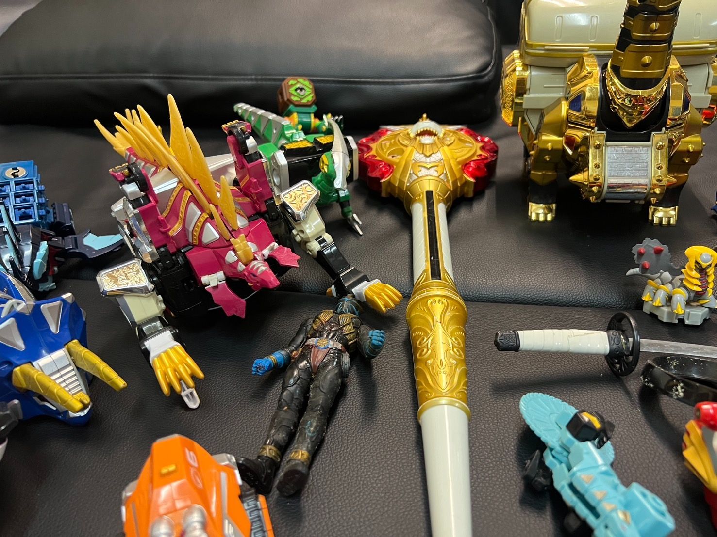 スーパー戦隊シリーズ　仮面ライダー　DX変身アイテム　DXロボ　まとめ売り　大量 大量 まとめ売り】スーパー戦隊 仮面ライダー DXロボ 武器