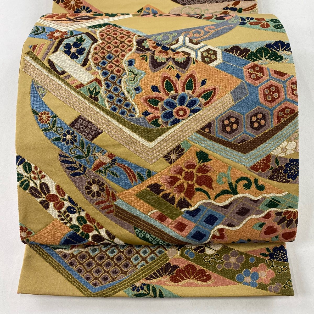 袋帯 美品 逸品 華文 花唐草 金糸 金彩 黄土色 六通 正絹