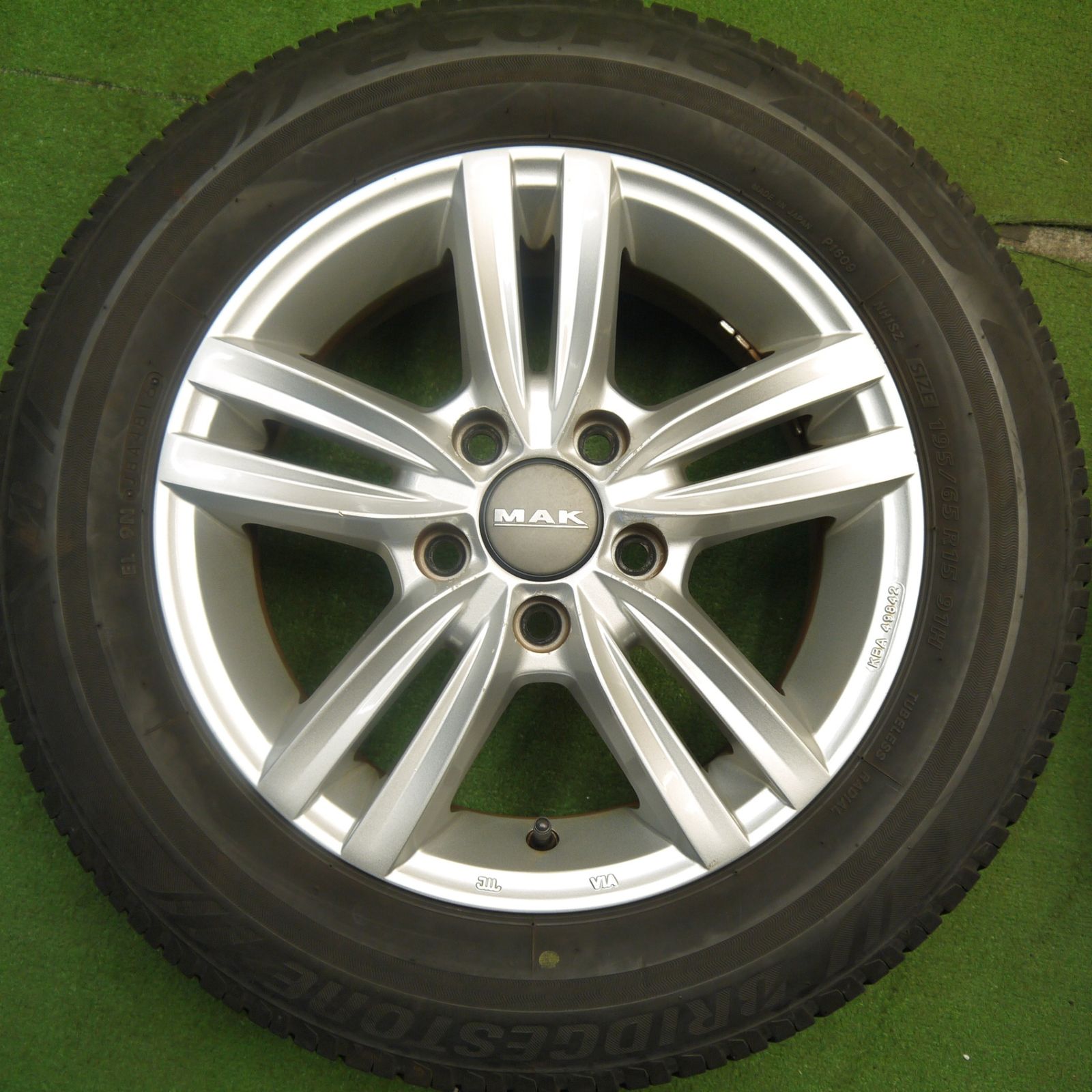 バリ溝 195/65R15 ブリヂストン ECOPIA （A0439）