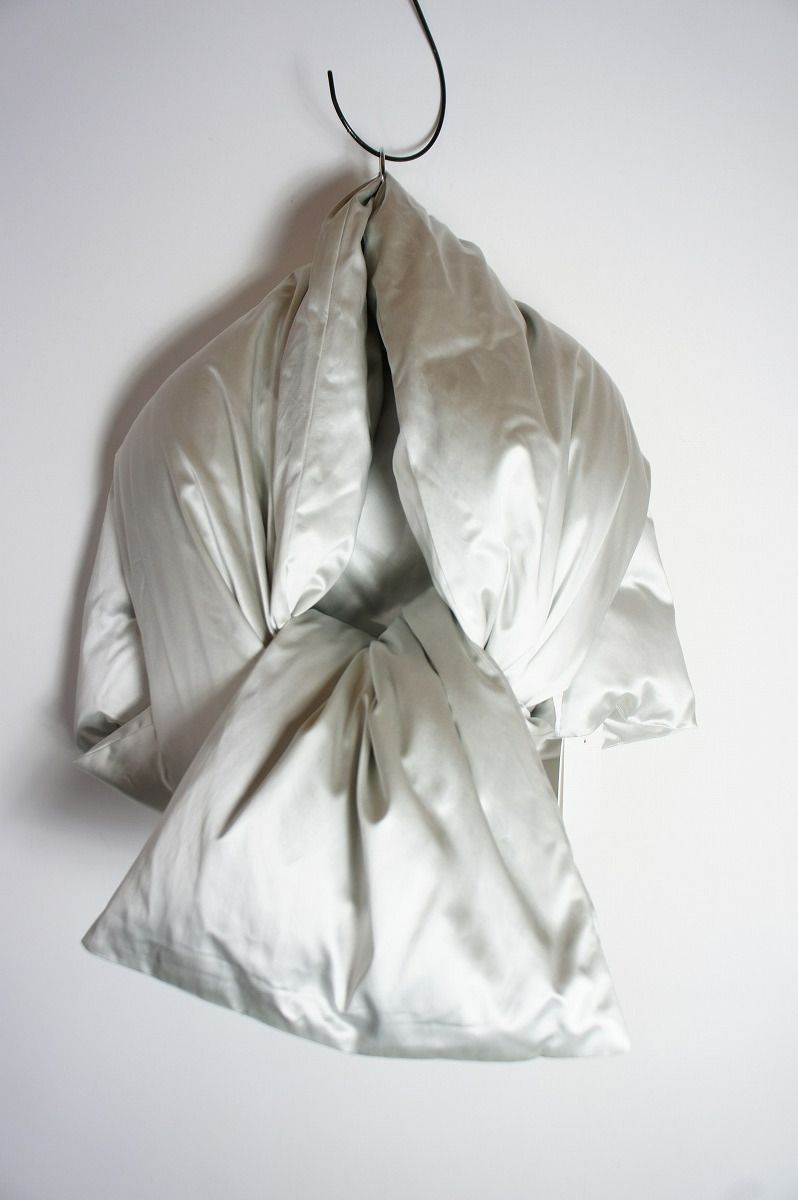 新品21AW FUMIKA UCHIDAフミカウチダ satin PADDING FUTON PONCHO FU-N
