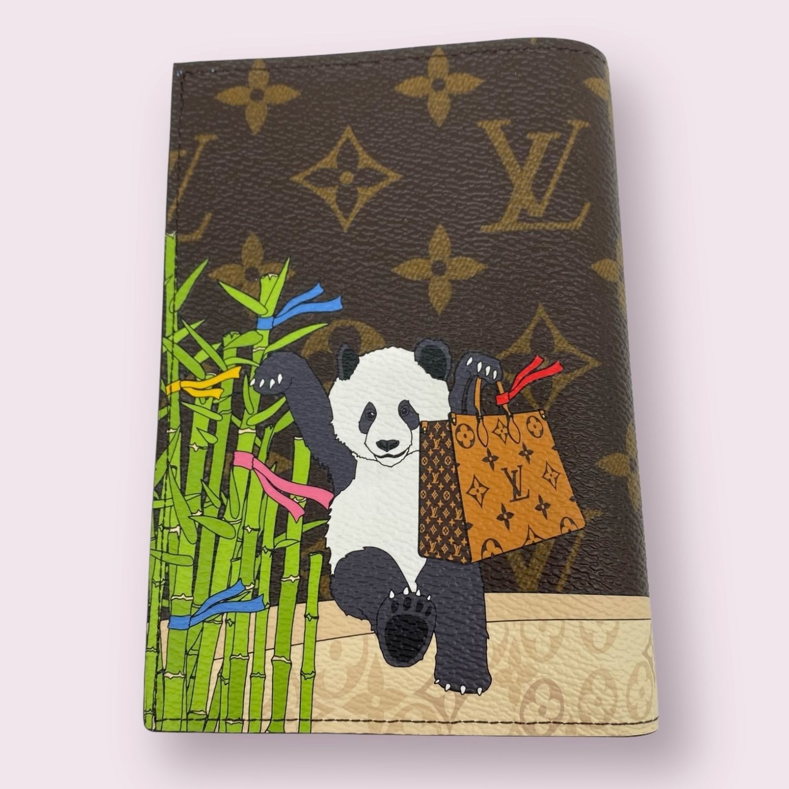 未使用 LOUIS VUITTON ルイ ヴィトン パスポートカバー グー