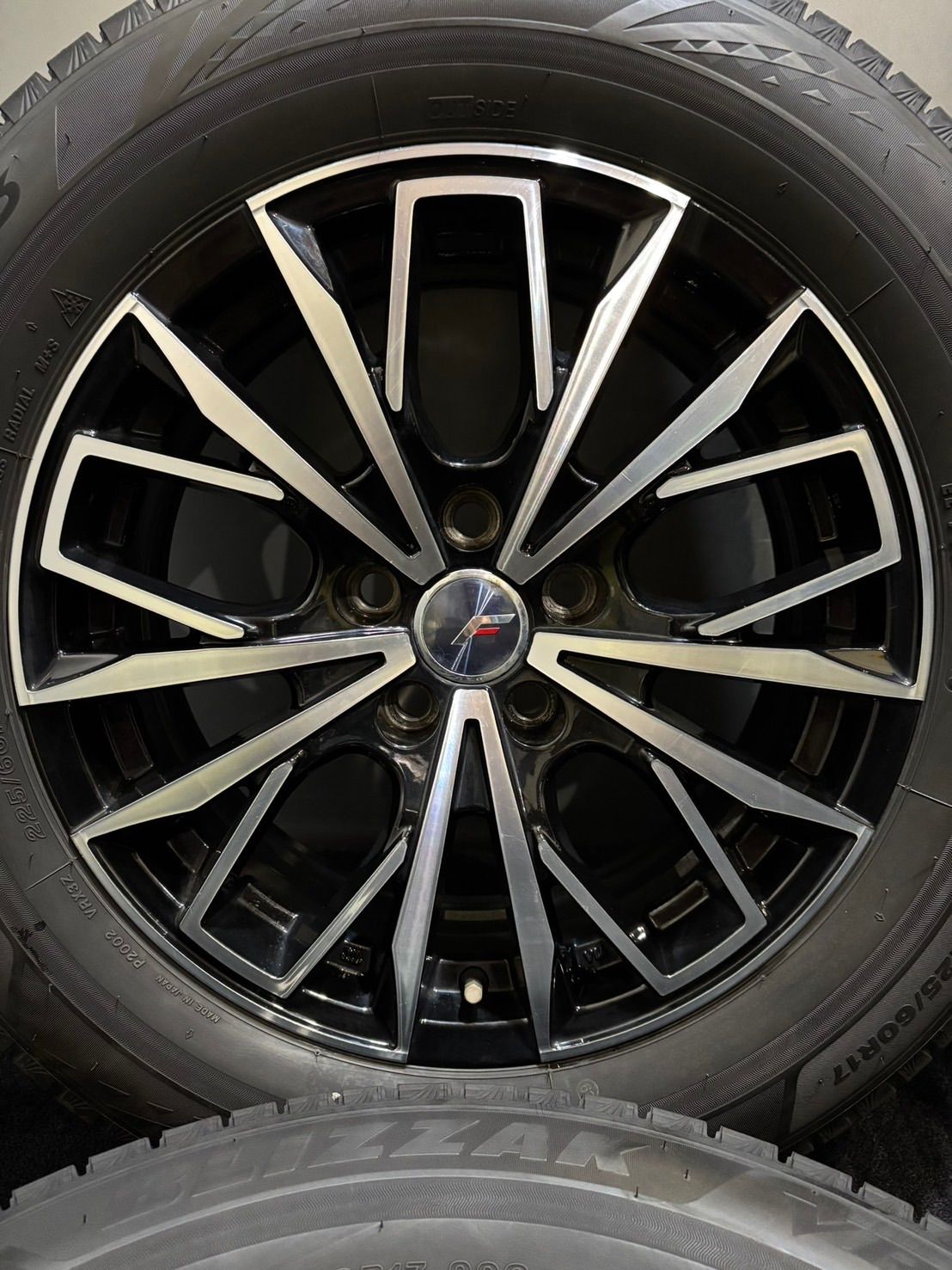 225|60R17 BRIDGESTONE|VRX3 24年 マイスター 17インチ 7J 35 114.3 5H スタッドレス 4本 アルファード ヴェルファイア 南7-K374