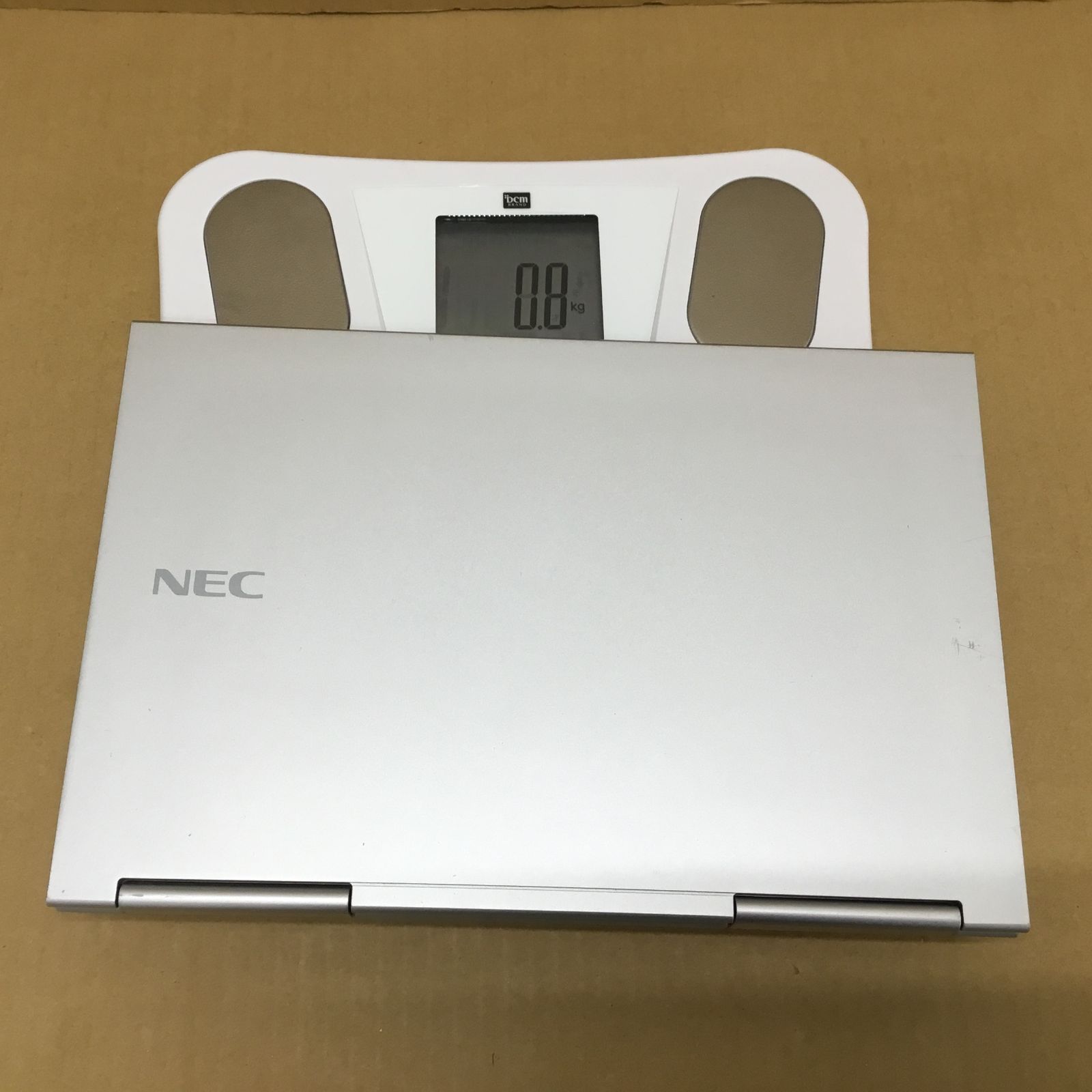 ＮＥＣタブレットPC VKT25G-3 CI5 7世代 256GB 13.3