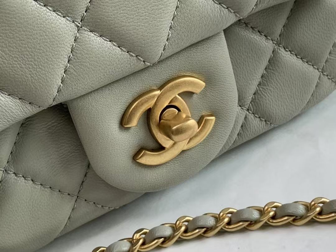 CHANEL シャネル ミニマトラッセ・チェーンショルダーバッグ